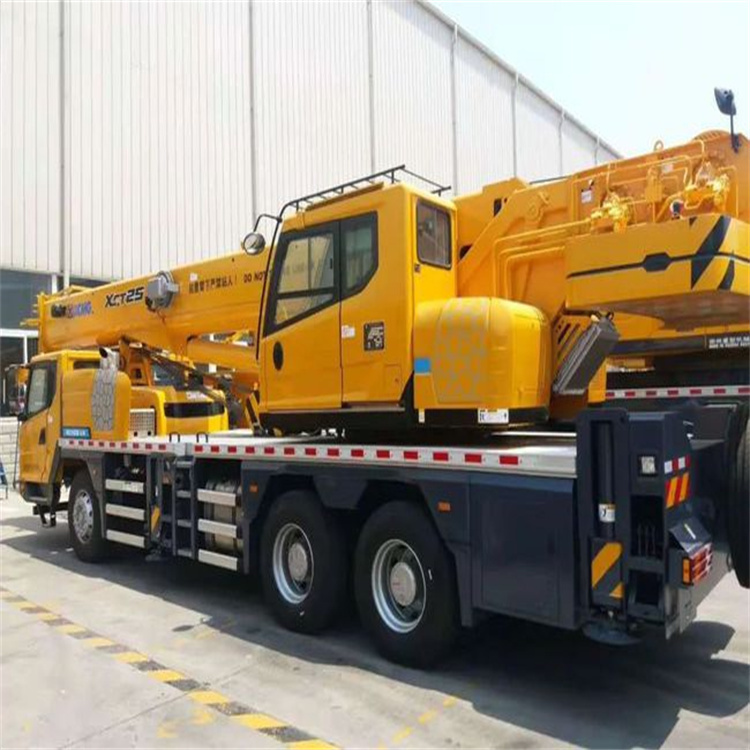 华安更大的吊车能吊多少吨